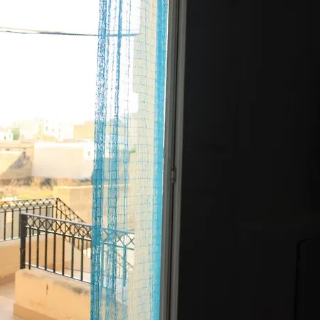 Door 51 * San Ġiljan