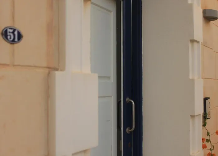 Door 51 Saint Julian's